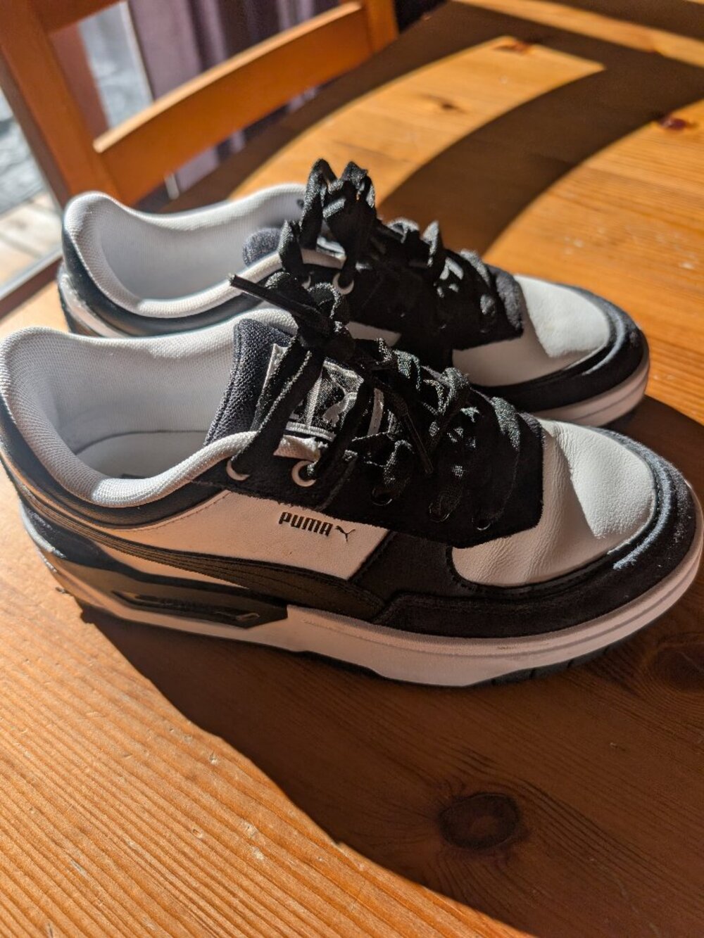 Puma sneakers size 7